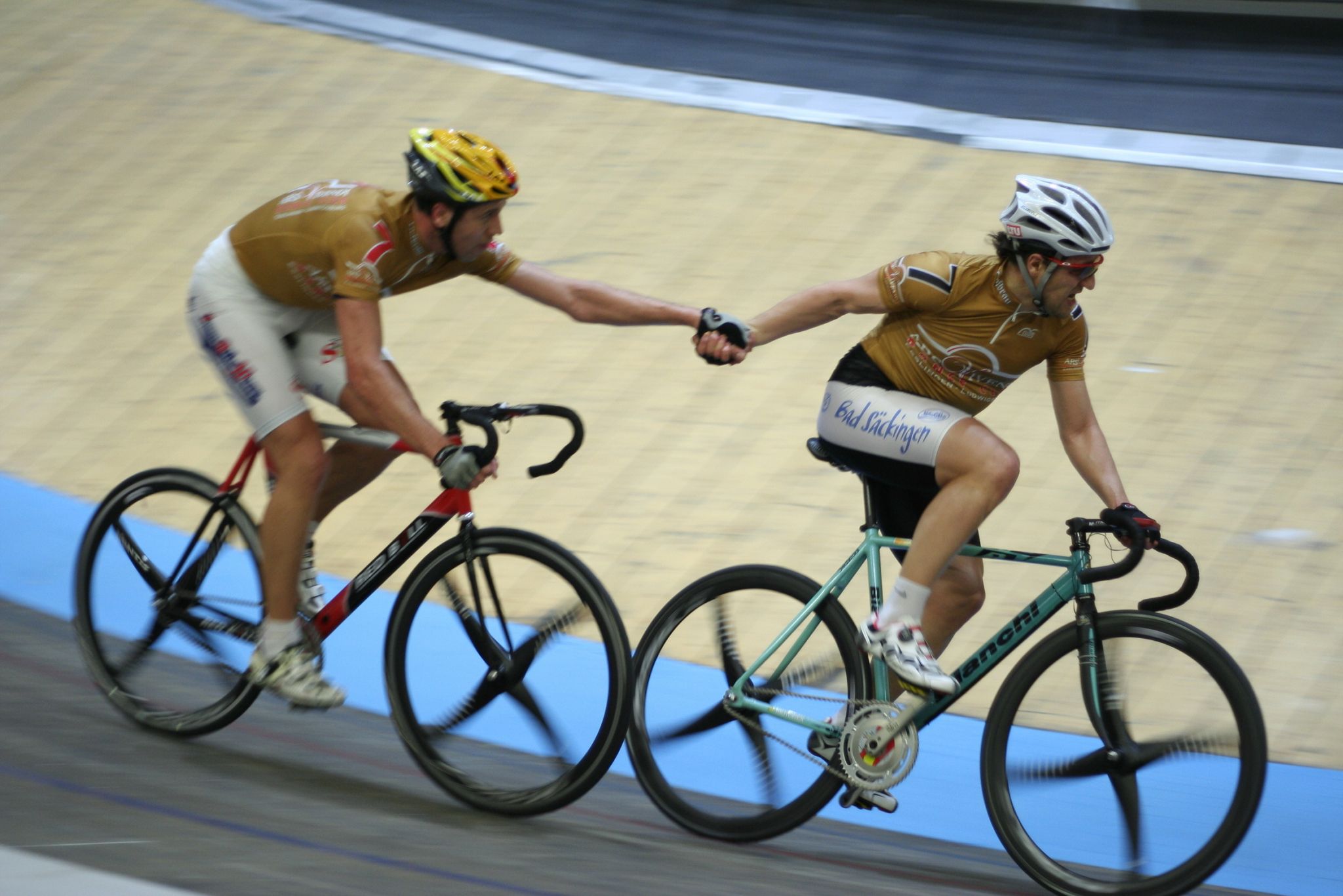 une épreuve de cyclisme sur piste