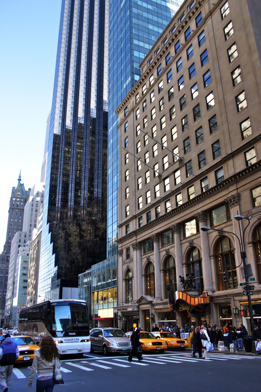 une avenue de Manhattan à New York, États-Unis