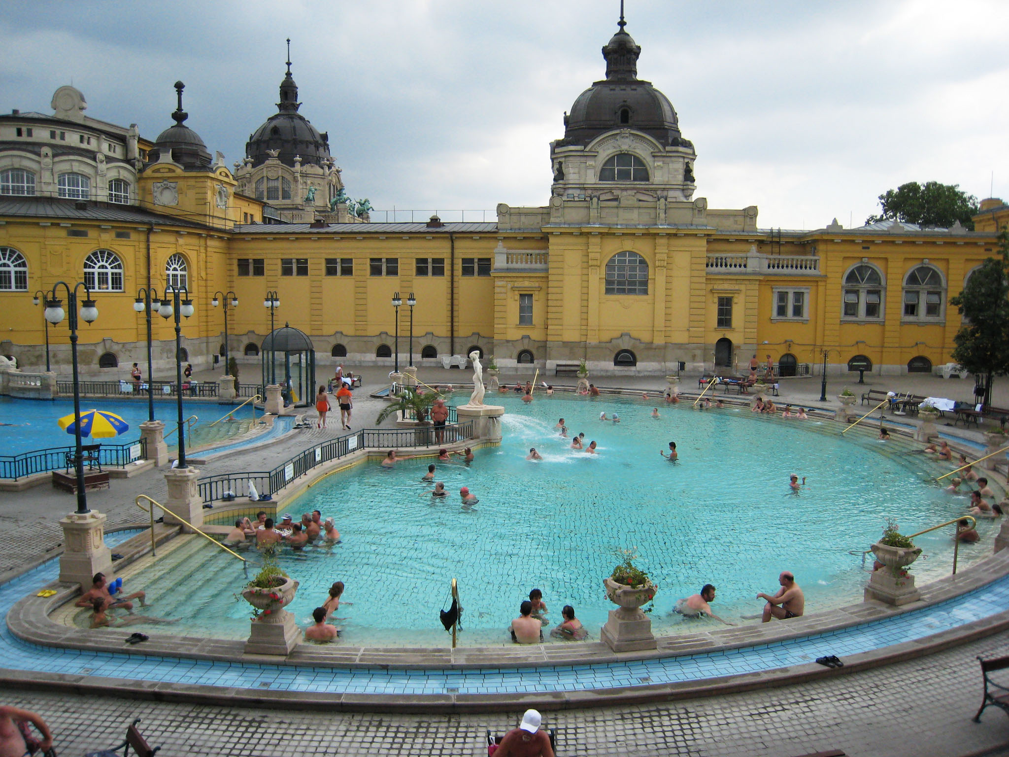 sources d’eaux chaudes à Budapest, Hongrie