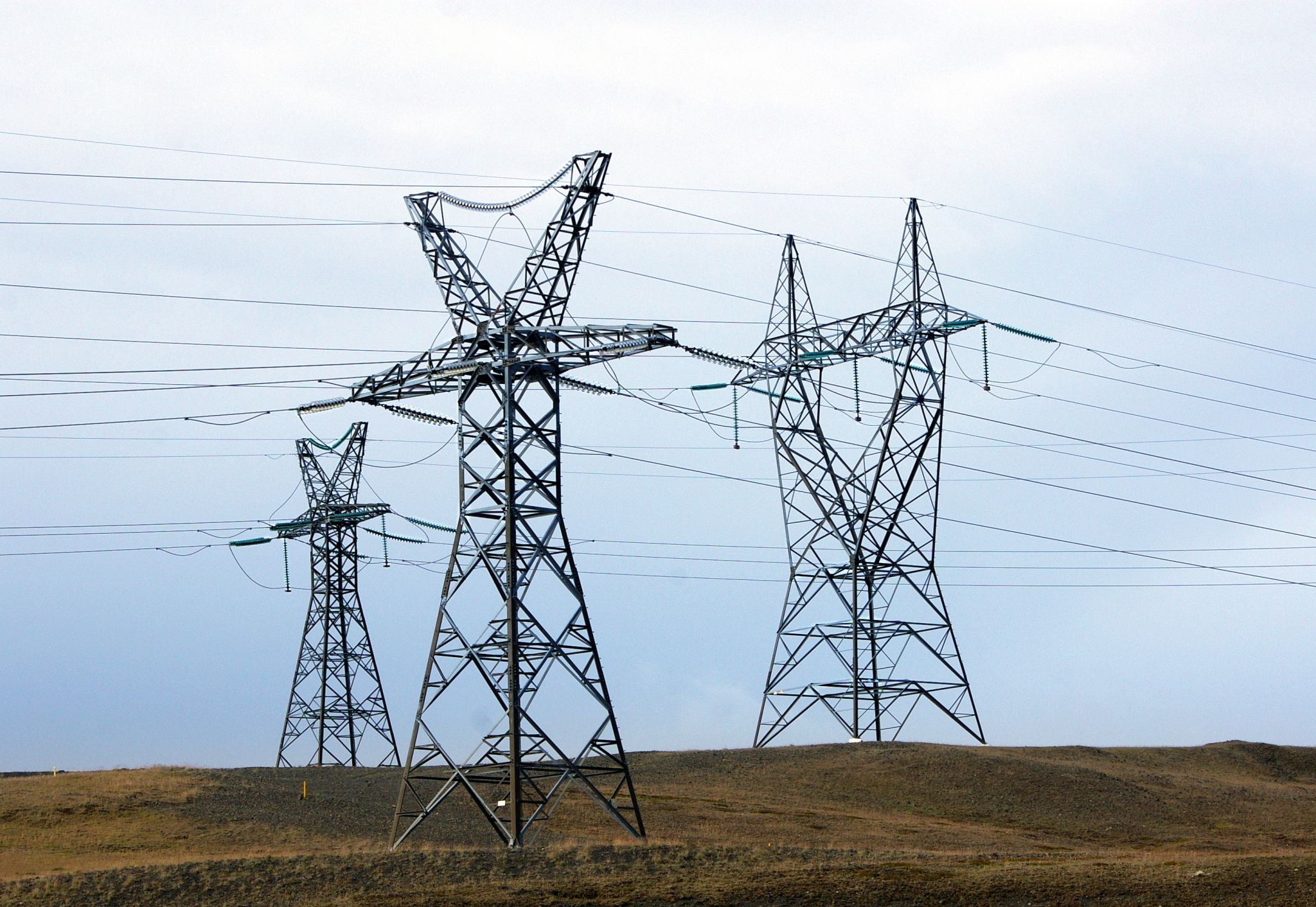 des lignes électriques