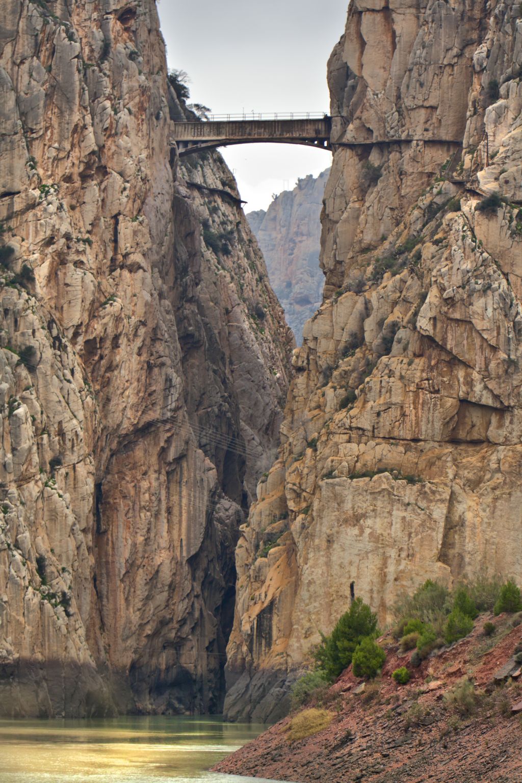 pont au-dessus d’un ravin